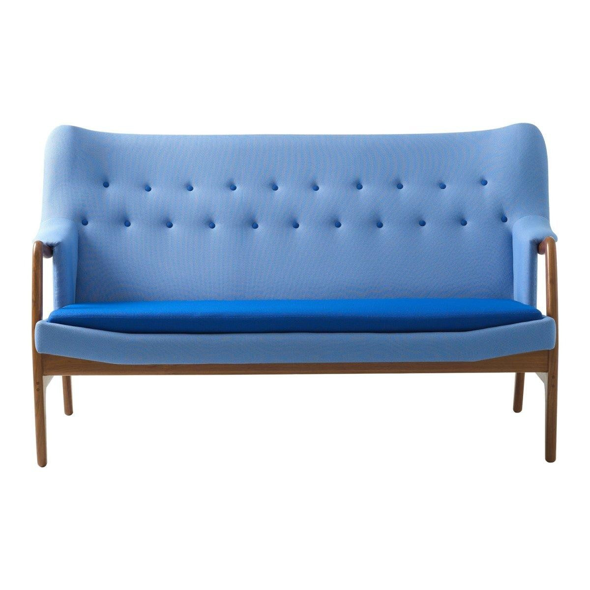 Berlin Love Seat - Timeless Design