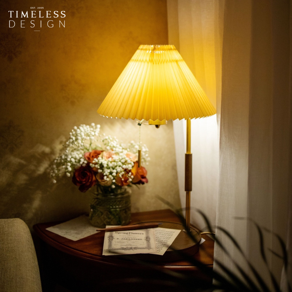 Willow Table Lamp with wireless charges
